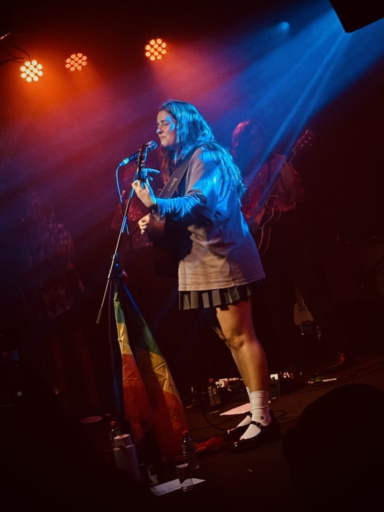 Mia Wray playing guitar at Corner Hotel Melbounre