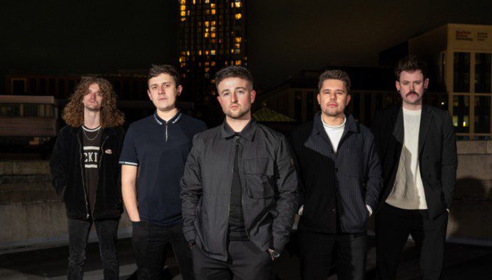 Sheffield band the rosadocs on the cover of their EP The City's No Good For Reflection